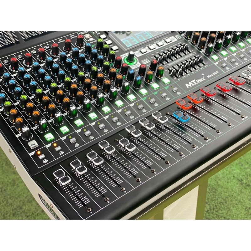 Mixer Nhạc trưởng thầm lặng cân bằng cảm xúc